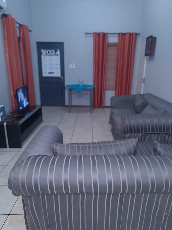 3 Bedroom Property for Sale in Eikenbosch Western Cape